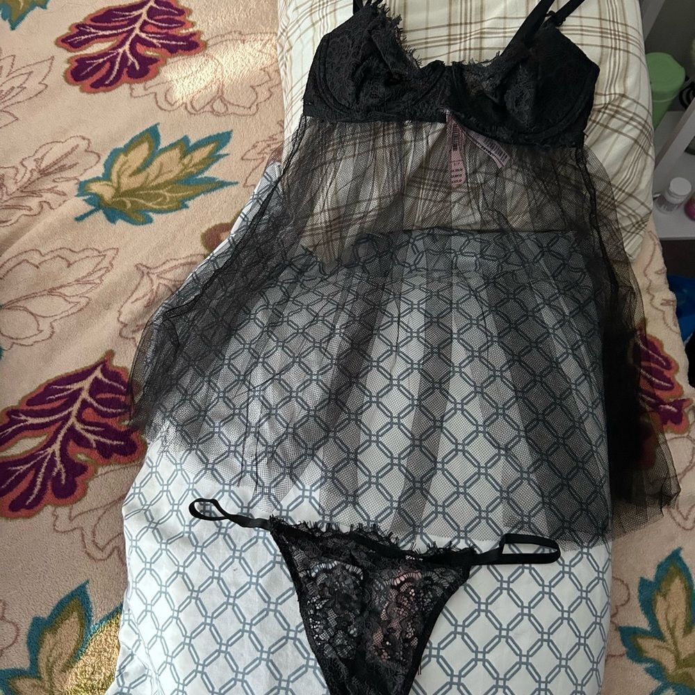 Brand new with tags three pieces Victoria secrets teddy baby doll négligée